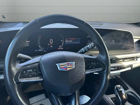 Used 2024 Cadillac XT4 Premium Luxury FWD image 28