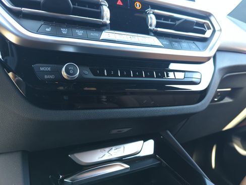 Used 2024 BMW X3 sDrive30i w/ Convenience Package image 12