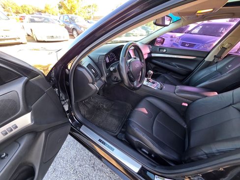 Used 2013 INFINITI G37 Journey w/ Premium Pkg image 12
