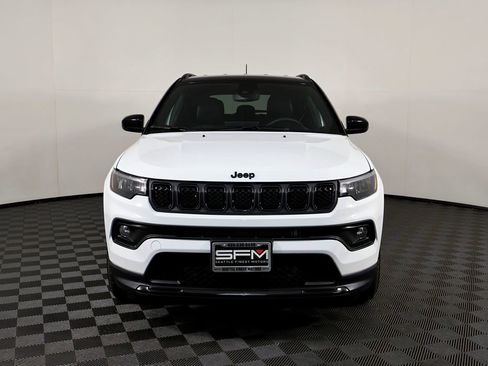 Used 2024 Jeep Compass Latitude w/ Convenience Group image 4