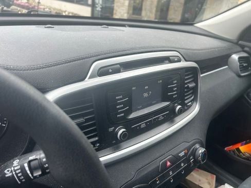Used 2016 Kia Sorento FWD image 6