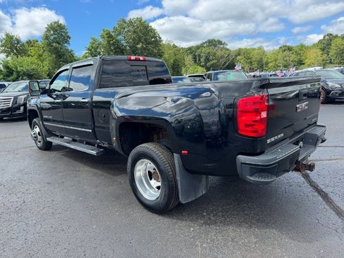 Used 2018 GMC Sierra 3500 Denali AWD/4WD image 3