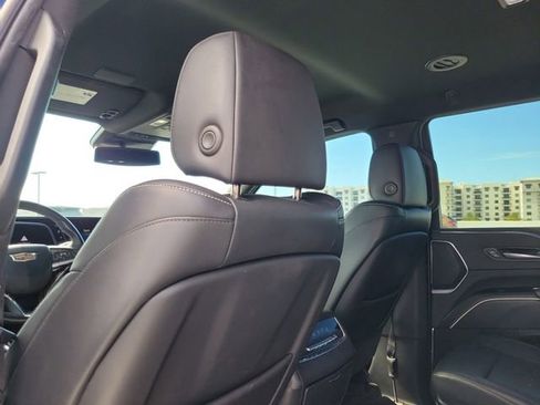 Certified 2023 Cadillac Escalade Luxury RWD image 16