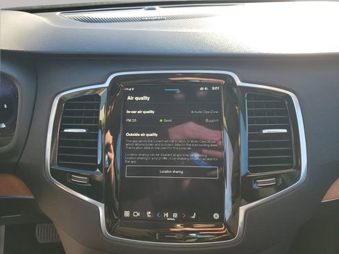 Used 2024 Volvo XC90 B6 Plus image 38