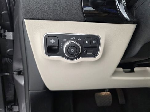 Certified 2025 Mercedes-Benz GLA 250 image 23