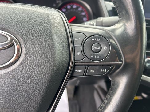 Used 2023 Toyota Camry XSE image 8