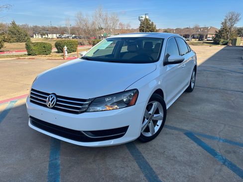 Used 2012 Volkswagen Passat 2.5 SE image 1