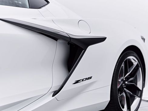 Used 2025 Chevrolet Corvette Z06 RWD image 30