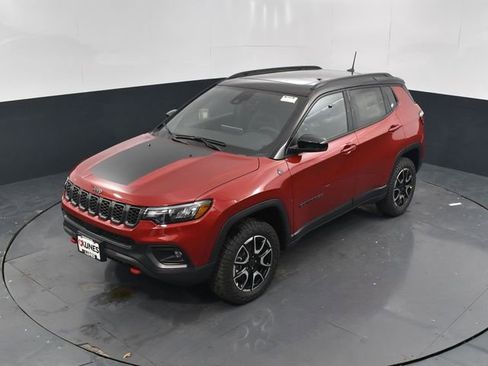 New 2026 Jeep Compass Trailhawk w/ Sun, Sound & Navigation Group image 35