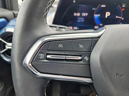 Used 2025 Chevrolet Equinox EV LT image 15