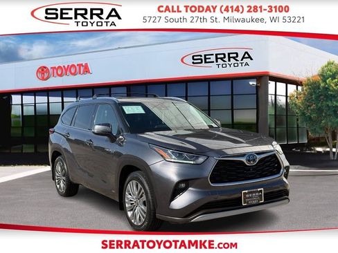 Used 2021 Toyota Highlander Platinum AWD/4WD image 1