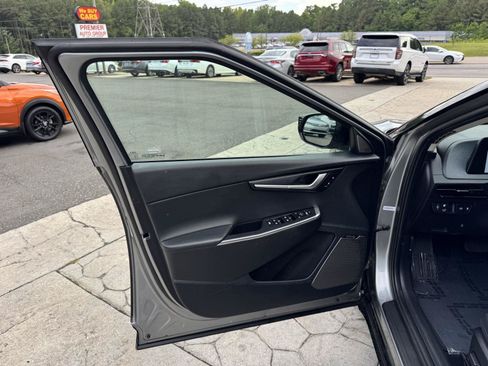 Used 2023 Kia EV6 Wind RWD image 6