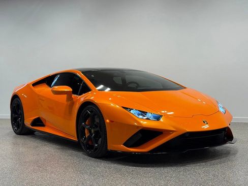 Used 2021 Lamborghini Huracan EVO image 25