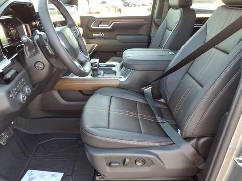 New 2026 Chevrolet Silverado 1500 High Country AWD/4WD image 6