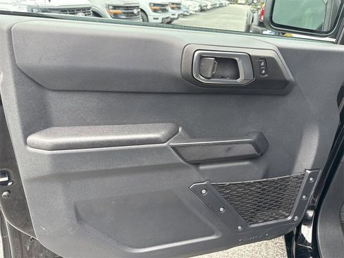 Used 2025 Ford Bronco Big Bend image 10