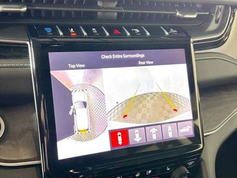 Certified 2023 Jeep Grand Cherokee 4WD 4xe w/ Luxury Tech Group II image 18