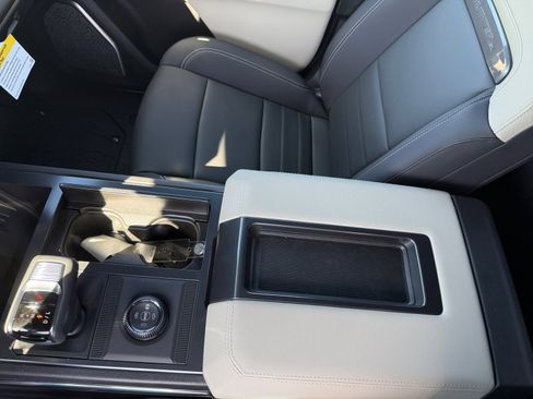 New 2026 GMC Hummer EV 2X image 14