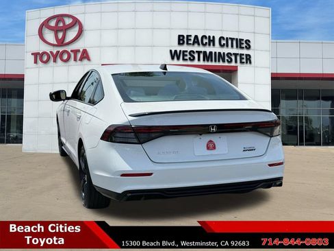 Used 2025 Honda Accord Sport image 9