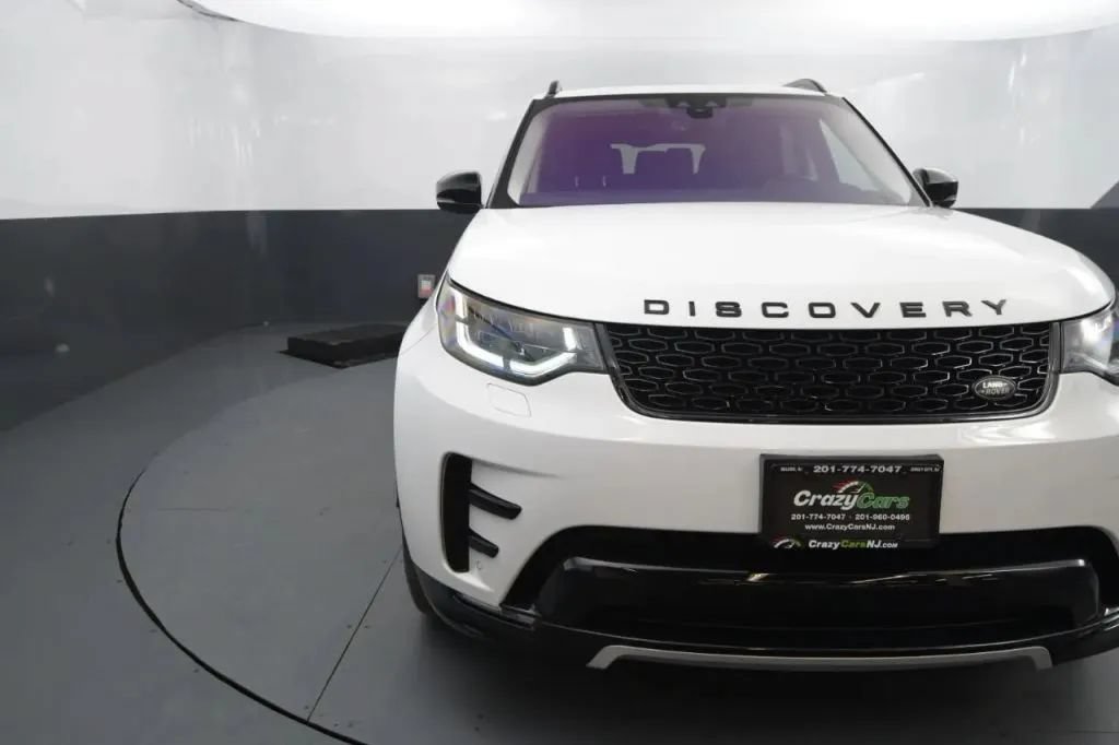 Used 2020 Land Rover Discovery Landmark AWD/4WD image 9