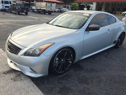 Used 2015 INFINITI Q60 Journey w/ Premium Package RWD image 1
