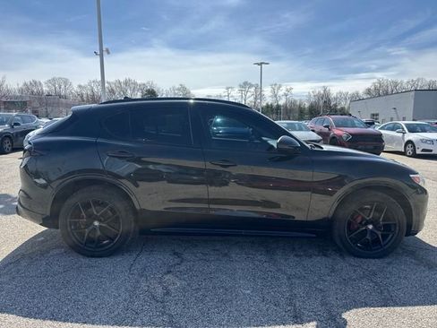 Used 2020 Alfa Romeo Stelvio Ti w/ Nero Edizione AWD/4WD image 12