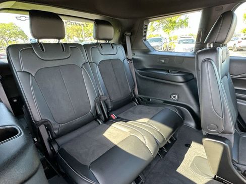 Used 2023 Jeep Grand Cherokee L Laredo AWD/4WD image 26
