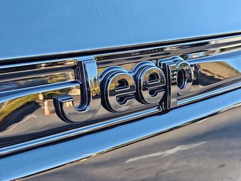 New 2026 Jeep Grand Cherokee Altitude image 27