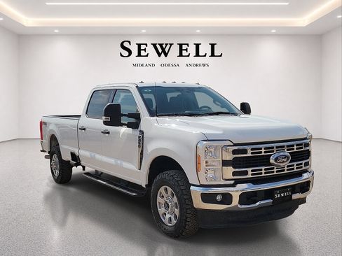 Used 2024 Ford F250 XLT w/ FX4 Off-Road Package AWD/4WD image 10