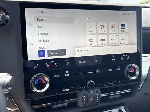 Used 2024 Lexus GX 550 AWD/4WD image 23