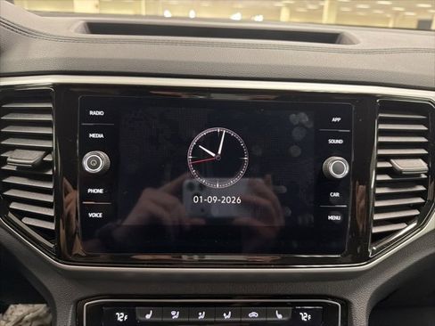 Used 2022 Volkswagen Atlas Cross Sport SE image 25