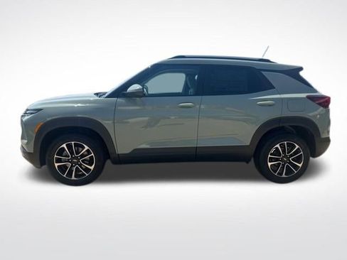New 2026 Chevrolet TrailBlazer LT w/ Driver Confidence Package FWD image 2
