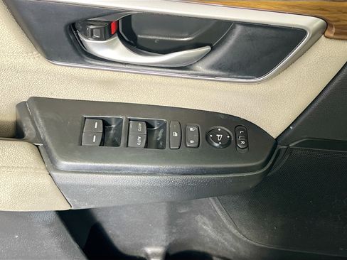 Used 2021 Honda CR-V EX image 16