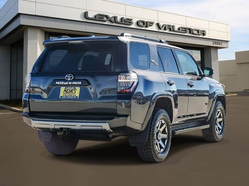 Used 2022 Toyota 4Runner TRD Off-Road Premium image 6