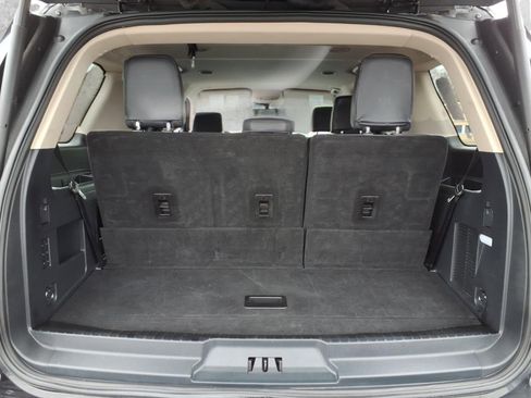 Used 2024 Ford Expedition XLT image 13