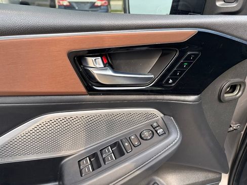 Used 2022 Acura MDX SH-AWD w/ Technology Package image 11