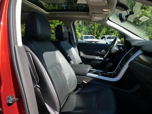 Used 2014 Ford Edge Limited w/ Equipment Group 302A AWD/4WD image 12