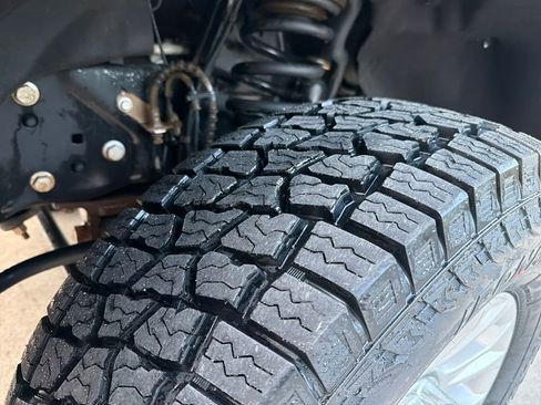 Used 2022 Ford F250 XLT w/ XLT Value Package image 13