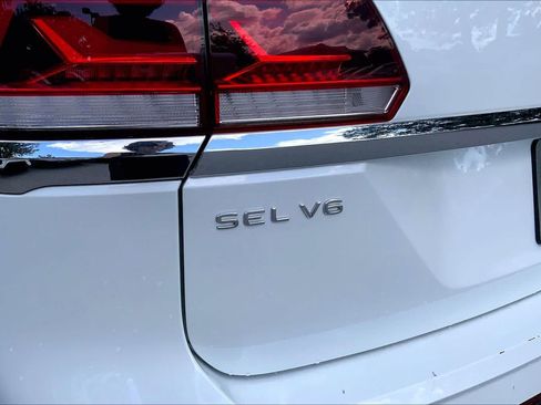 Used 2023 Volkswagen Atlas SEL AWD/4WD image 10