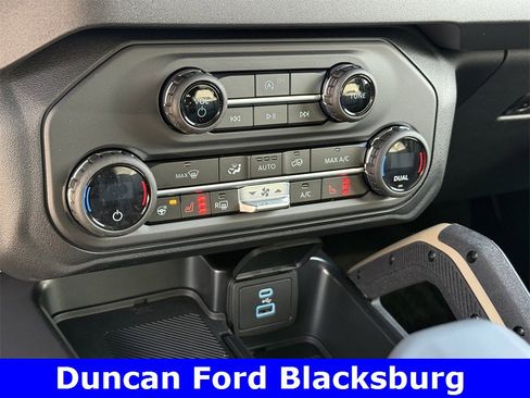 New 2025 Ford Bronco Badlands image 25