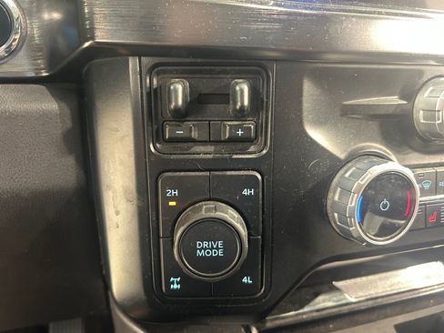 Used 2023 Ford F350 Lariat w/ Lariat Ultimate Package AWD/4WD image 16