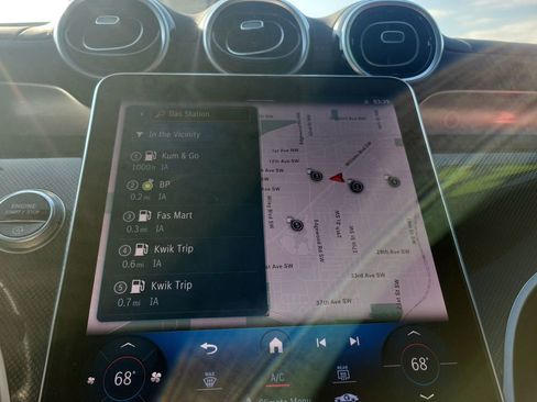 Used 2024 Mercedes-Benz GLC 43 AMG 4MATIC image 28