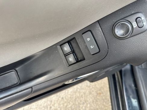 Used 2013 Chevrolet Camaro LS RWD image 11