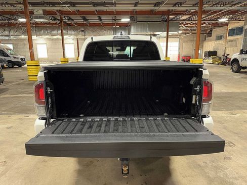 Used 2023 Toyota Tacoma TRD Sport AWD/4WD image 11