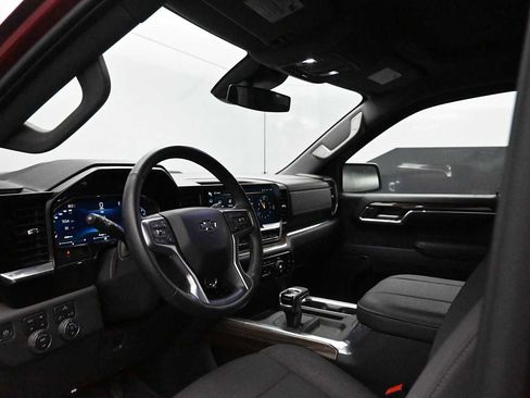 Used 2024 Chevrolet Silverado 1500 LT Trail Boss w/ LPO, Dark Essentials Package AWD/4WD image 30