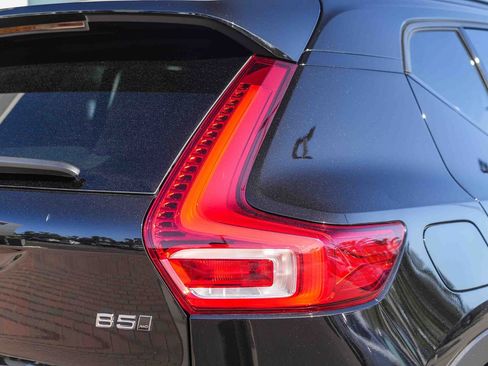 Used 2026 Volvo XC40 B5 Plus AWD/4WD image 10