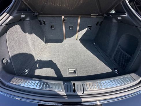 Certified 2024 Porsche Macan image 41