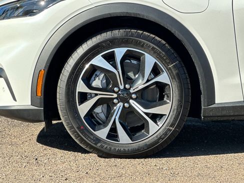 New 2025 Ford Mustang Mach-E Select w/ Comfort Package Lite image 32