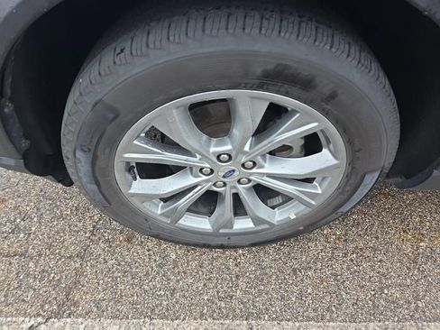 Used 2023 Ford Explorer XLT w/ Equipment Group 202A image 16