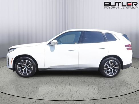 Used 2026 BMW X3 xDrive30i w/ Premium Package AWD/4WD image 3