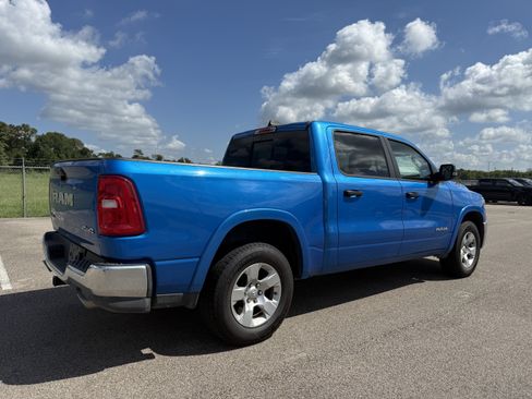 Used 2025 RAM 1500 Big Horn AWD/4WD image 2